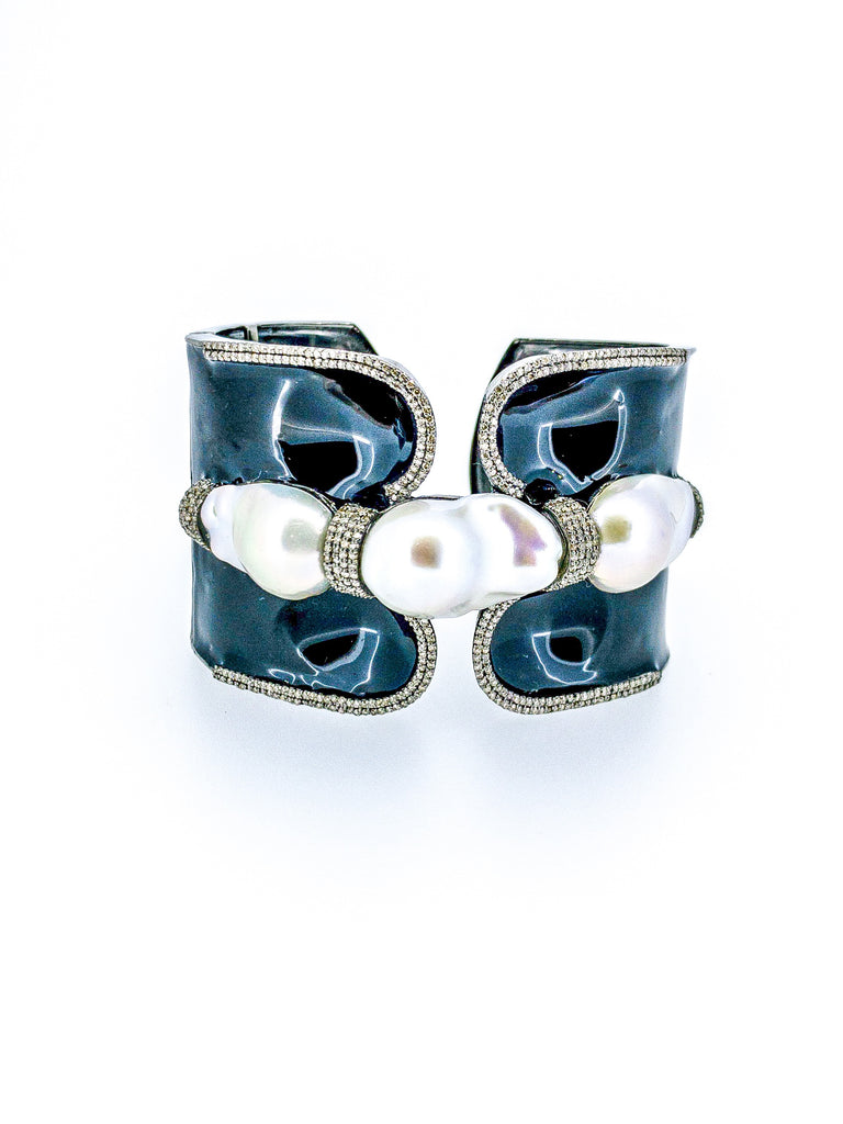 Baroque Pearl and diamond Black Enamel Bracelet
