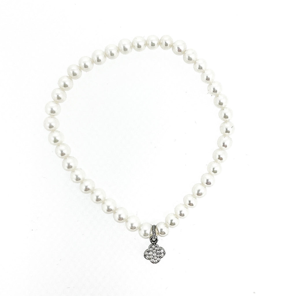 Pearl Stretch bracelet with diamond clover charm